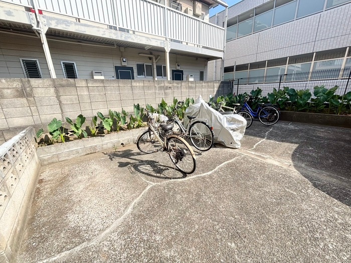 駐輪場 市金レジデンス