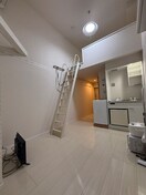 居室 K.F堀ノ内