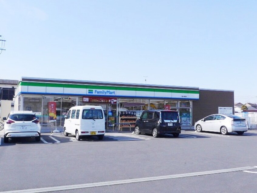 ファミリーマート(コンビニ)まで481m リーブルファイン八潮大曽根