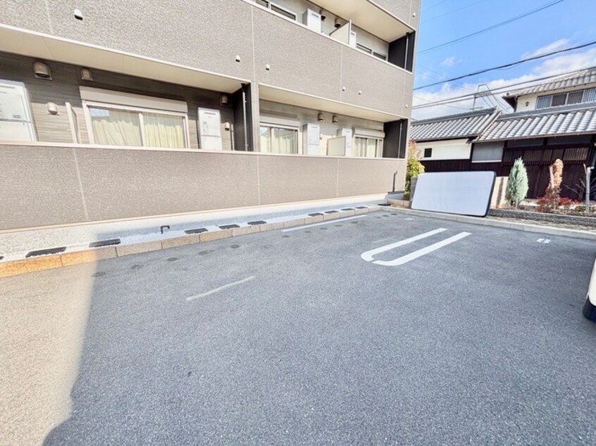 駐車場 サンプラザ金剛