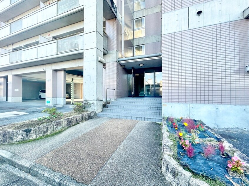 エントランス部分 Ｕ・ＣＯＵＲＴ　１０１