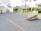 駐車場 ヴィラフロ－ラ