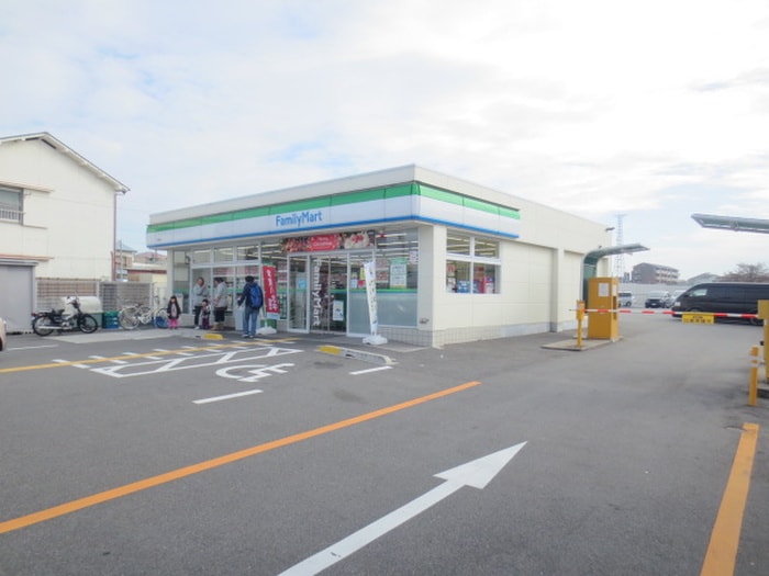 ファミリーマート(コンビニ)まで240m パストラルメゾン・グラン