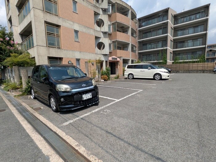 駐車場 リーガルエクセレント