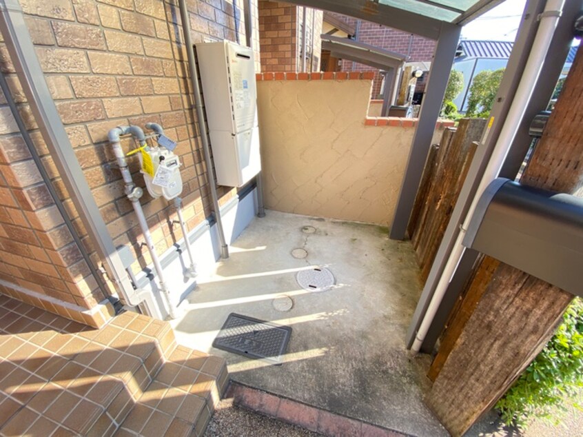 駐輪場 サニーガーデン　B