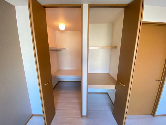 収納 サニーガーデン　B