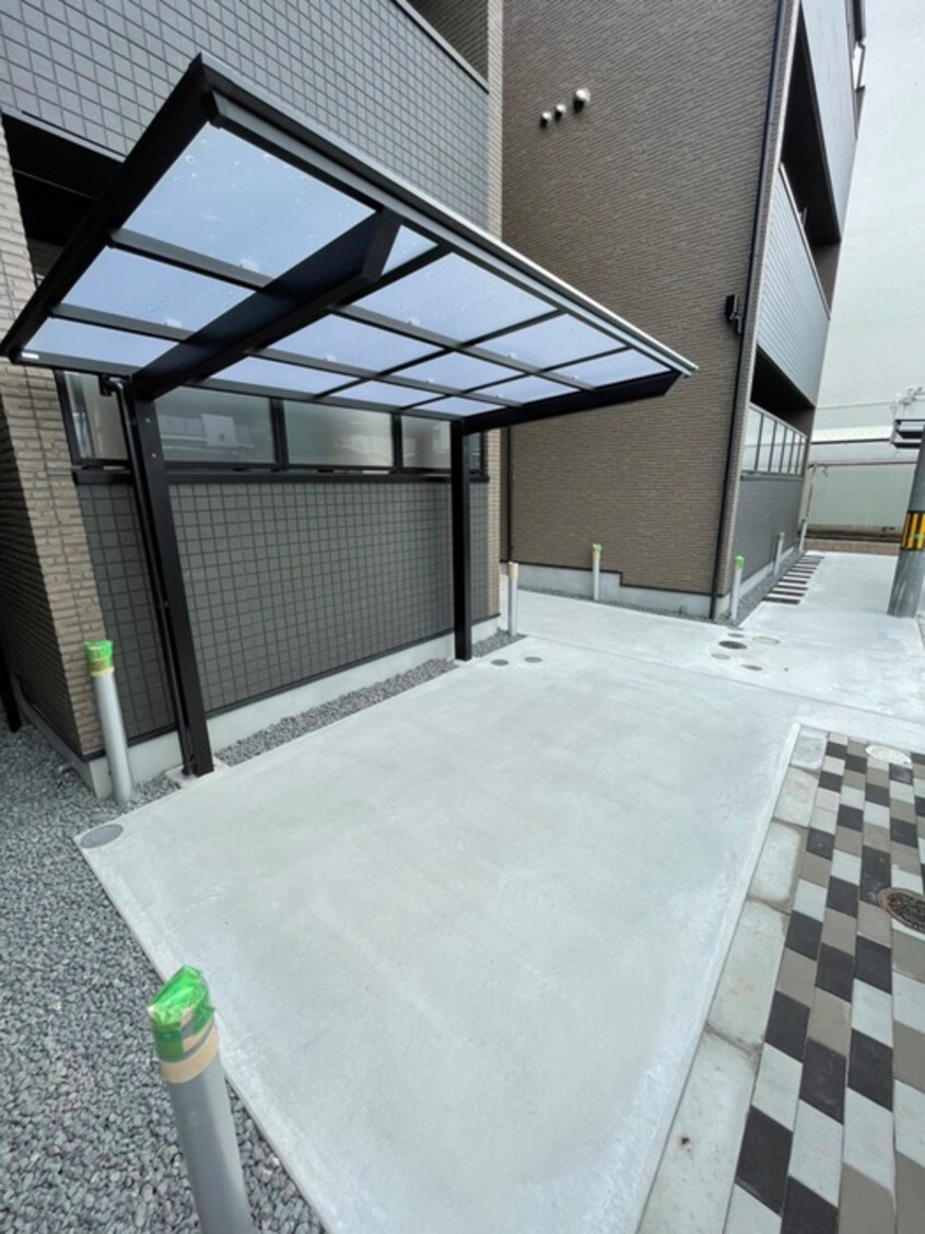 駐輪場 セレニティ荒本B棟