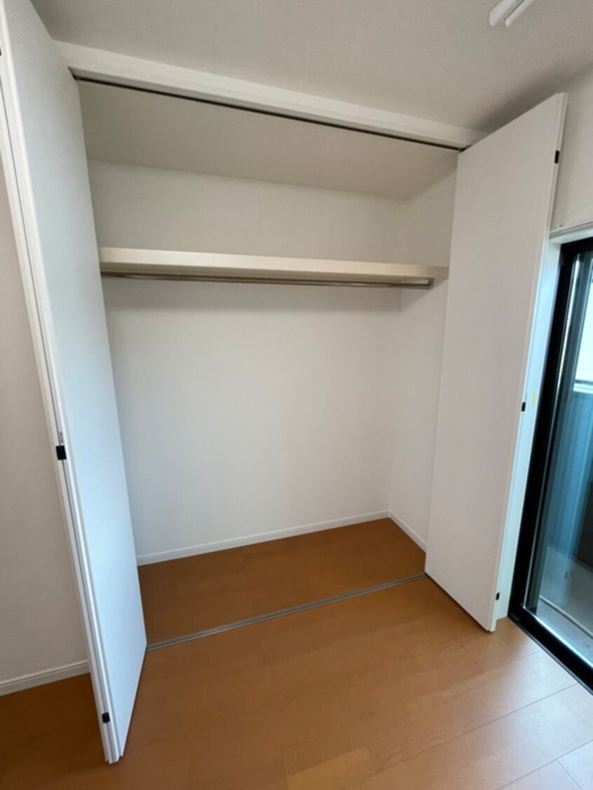 収納 セレニティ荒本B棟