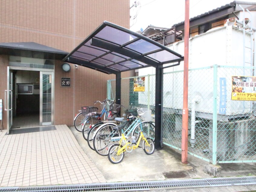 駐輪場 エスポワ－ル交野