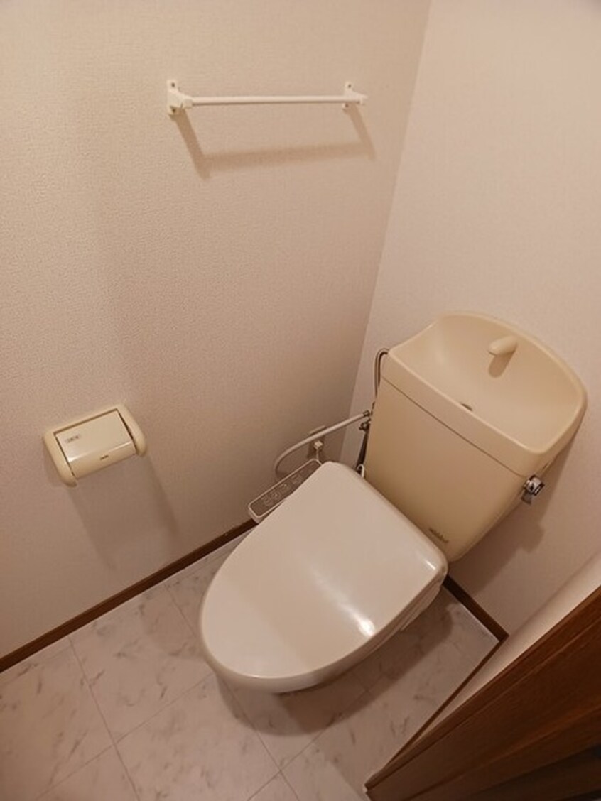 トイレ サンエイトＤ