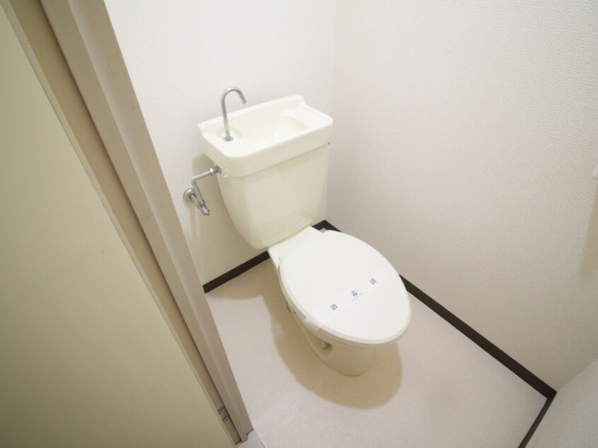 トイレ エメラルド立花パートⅡ