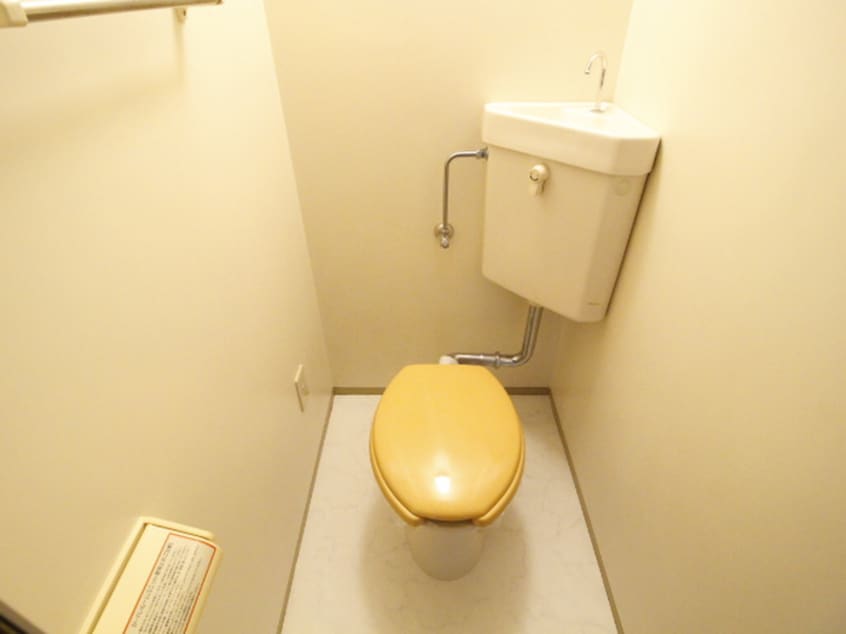 トイレ シャト－竹村１