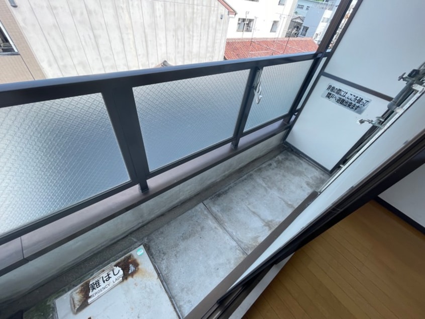 ベランダ・バルコニー アリ－ナツムラ