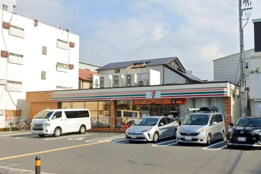 セブンイレブン大阪西今川1丁目店(コンビニ)まで700m レジデンスコート北田辺