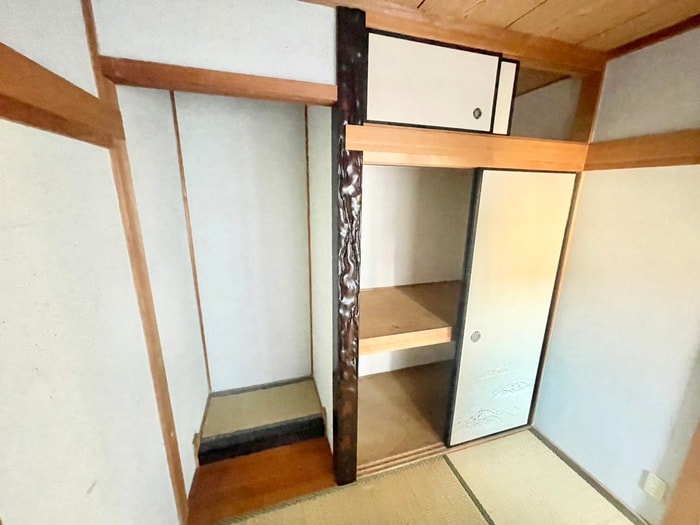 収納 岸和田２丁目貸家