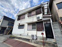 宝塚市亀井町テラスハウス