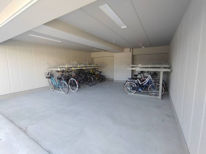駐輪場 ヴェルステック塚口本町