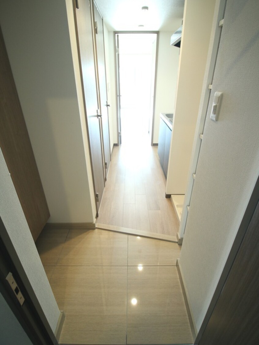 玄関 LUXENA　KADOMA