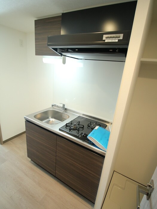 キッチン LUXENA　KADOMA