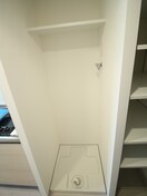 洗濯機置場 LUXENA　KADOMA