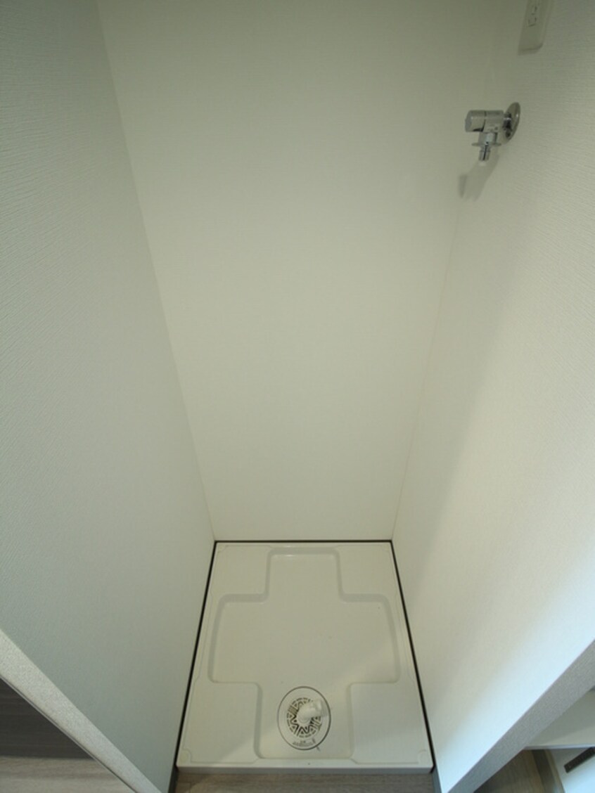 洗濯機置場 LUXENA　KADOMA