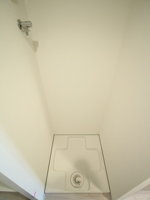 洗濯機置場 LUXENA　KADOMA