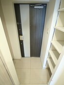 玄関 LUXENA　KADOMA