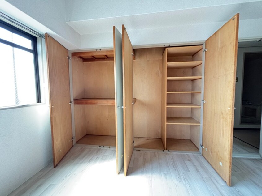 収納 シルバーシャトー太秦