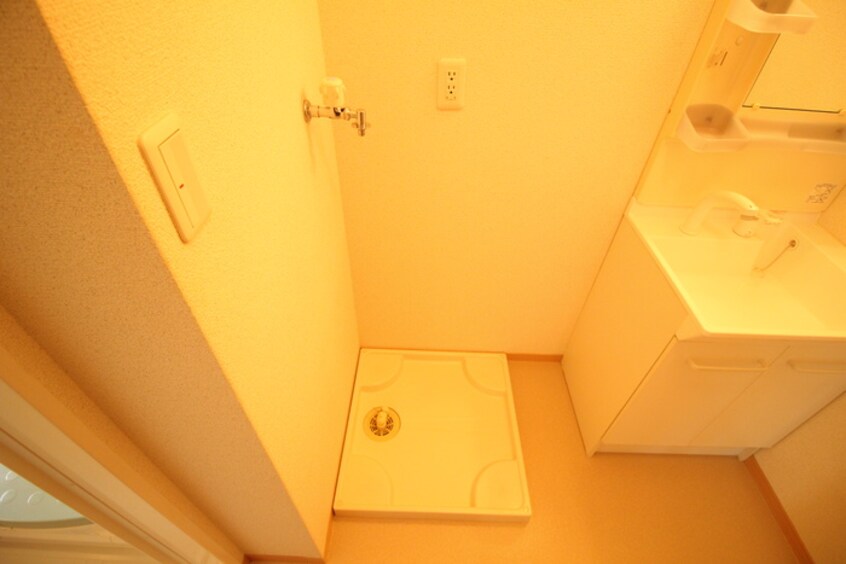 洗濯機置場 フロ－リッシュ新金岡