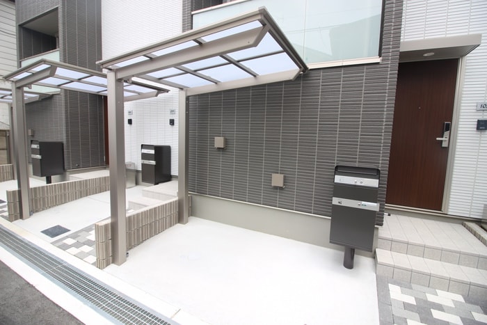 駐輪場 BelleLead苗越