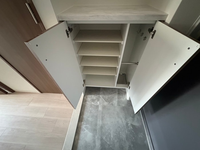 靴箱 仮）ﾌｧｰｽﾄﾌｨｵｰﾚ神戸ﾋﾟｱﾁｪｰﾚ