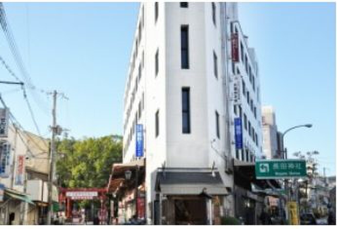 細野クリニック(病院)まで120m 仮）ﾌｧｰｽﾄﾌｨｵｰﾚ神戸ﾋﾟｱﾁｪｰﾚ