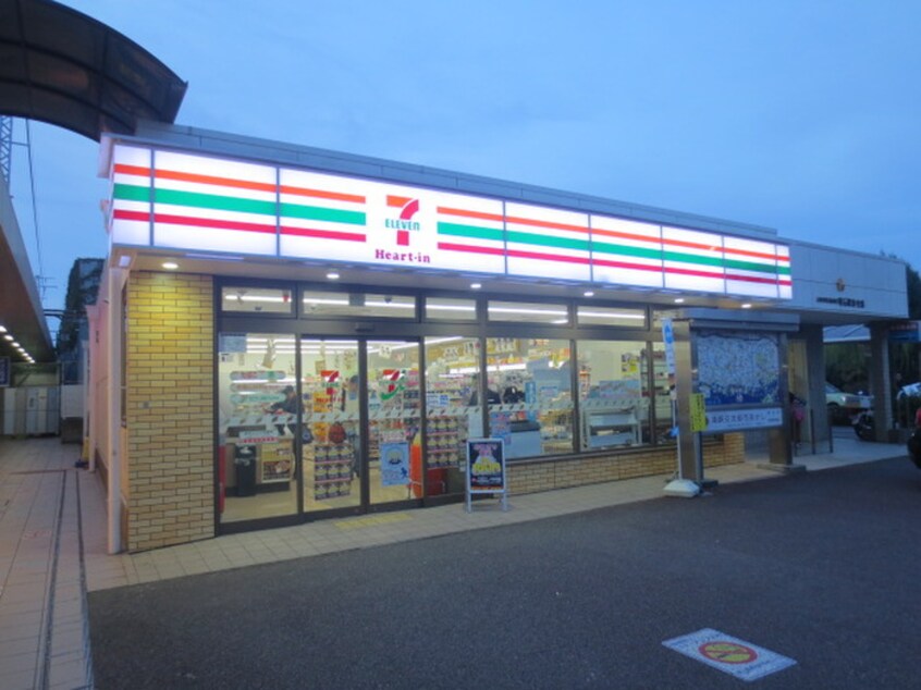 セブンイレブン(コンビニ)まで680m ポコアポコ明石本町メゾン