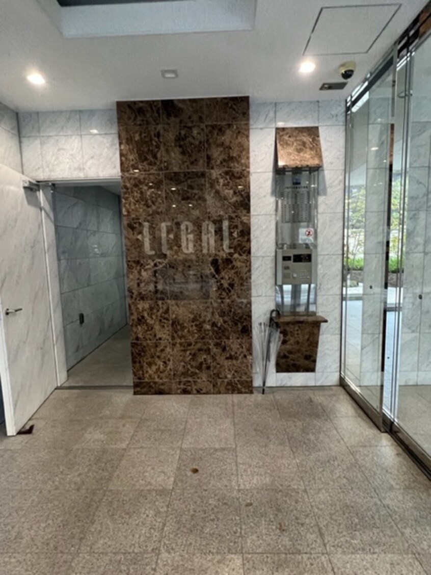 エントランス部分 リーガル四ツ橋立売堀Ⅱ