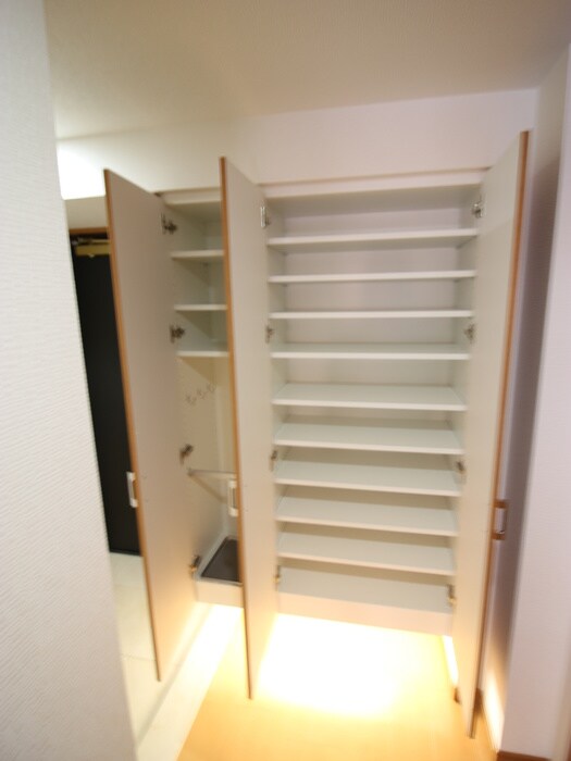 靴箱 リーガル四ツ橋立売堀Ⅱ