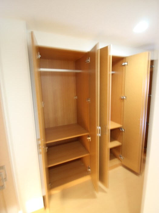 収納 リーガル四ツ橋立売堀Ⅱ