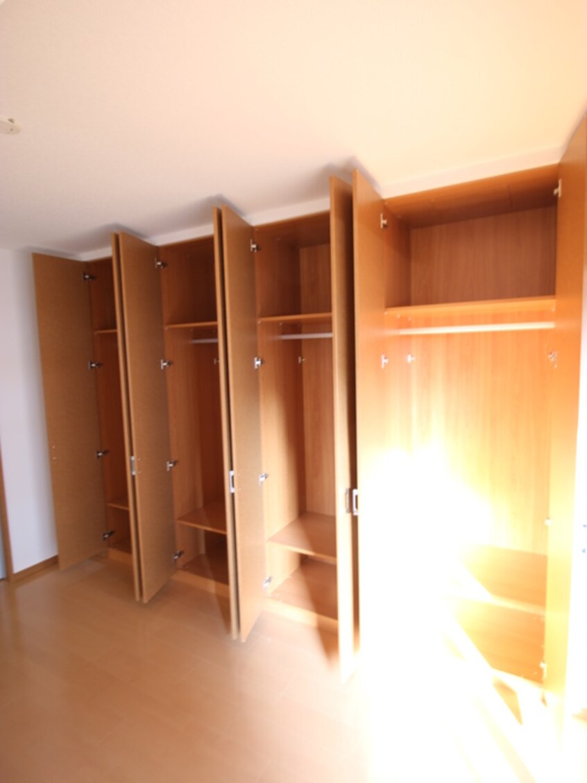 収納 リーガル四ツ橋立売堀Ⅱ