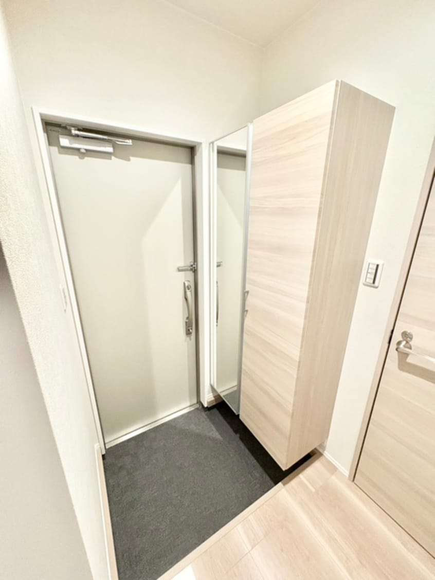 玄関 Arendelle Sallier