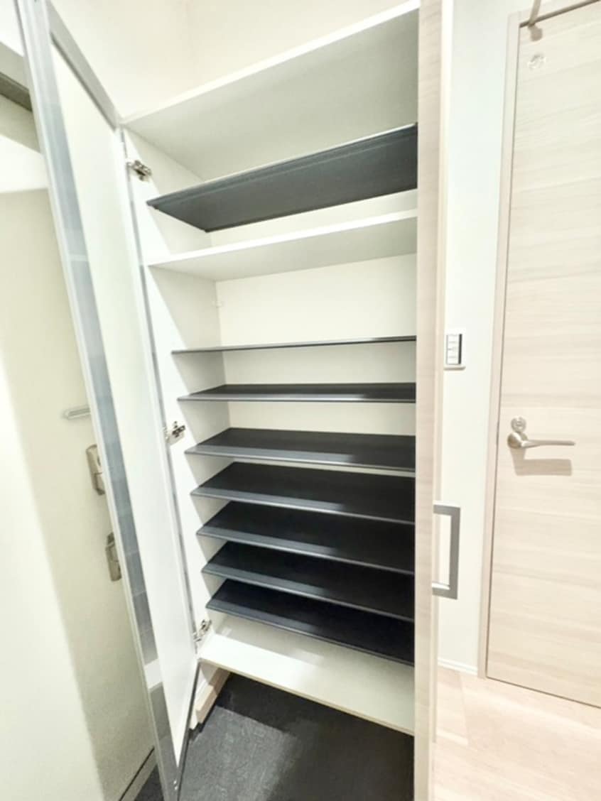 靴箱 Arendelle Sallier