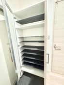 靴箱 Arendelle Sallier