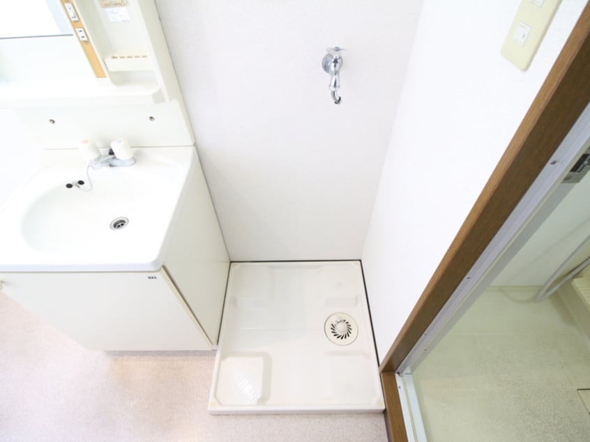 洗濯機置場 ﾘｭｳｴﾝ西福