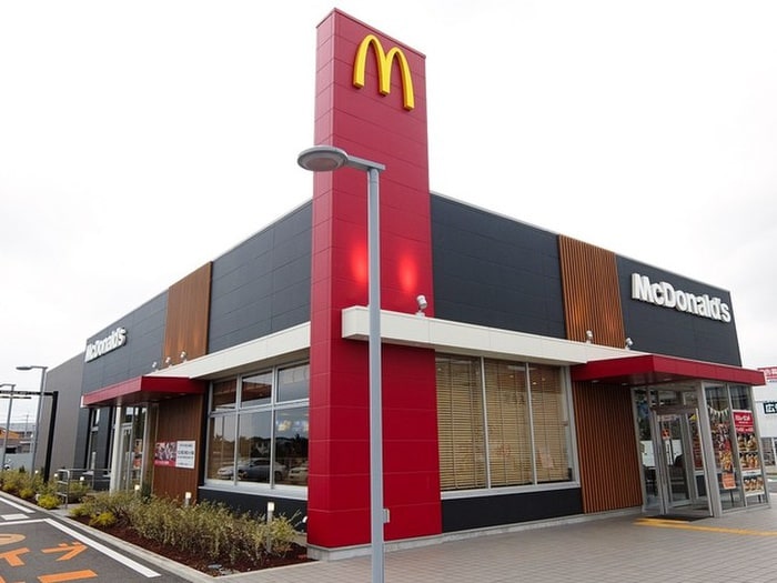 マクドナルド(ファストフード)まで1100m レイクヒル北野坂