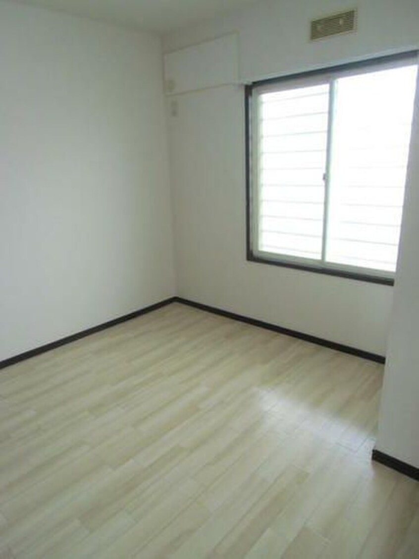 居室 三船ハイツ　Ｂ