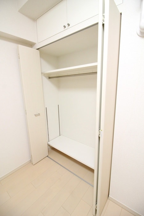 収納 ｴｽﾃﾑｺｰﾄ新大阪Ⅸｸﾞﾗﾝﾌﾞﾗｲﾄ(1107)