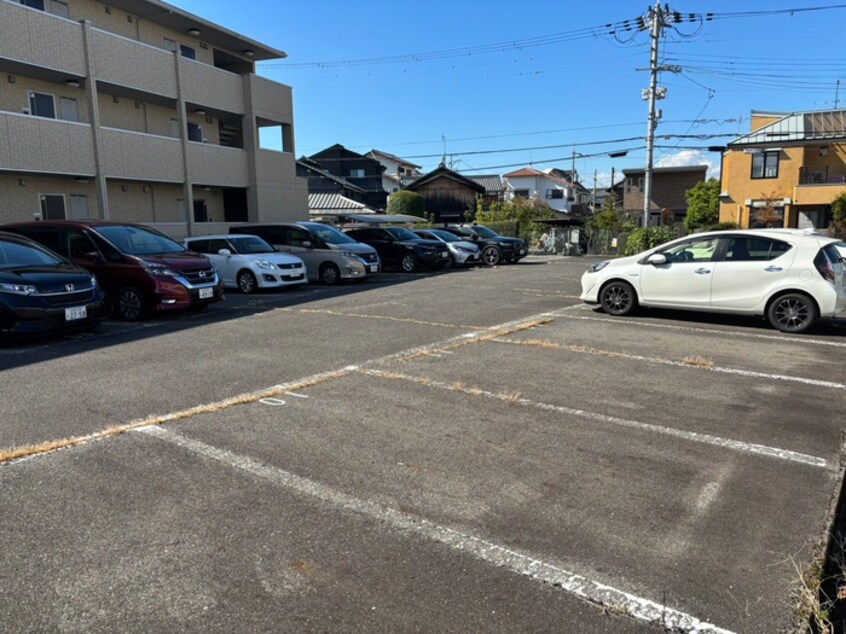 駐車場 ハイネスやまざき