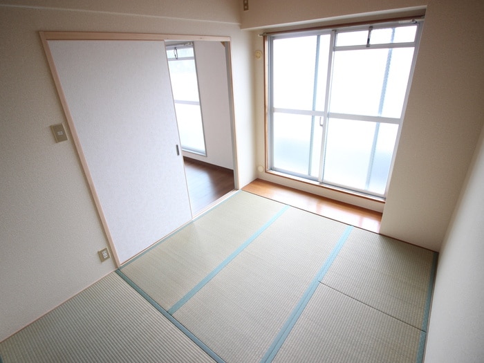 居室 カサグランデ服部