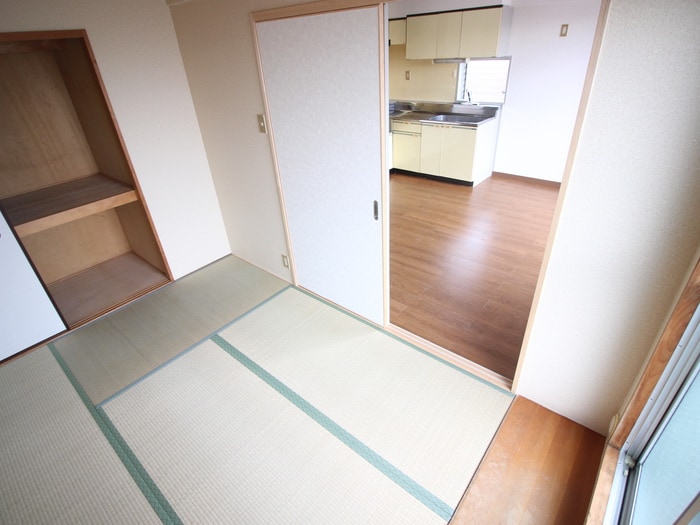 居室 カサグランデ服部