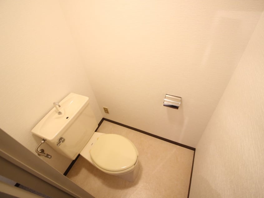 トイレ カサグランデ服部