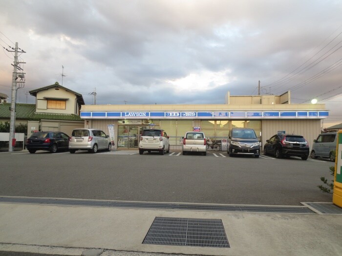 ローソン 尼崎富松町三丁目店(コンビニ)まで700m ビューラーささはら