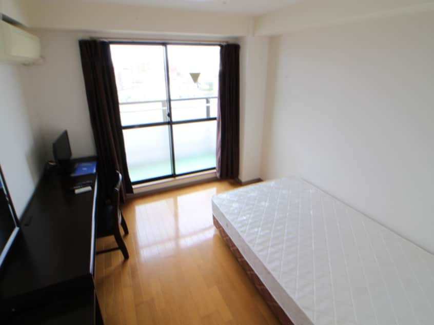 居室 カ－ライル堺市駅前